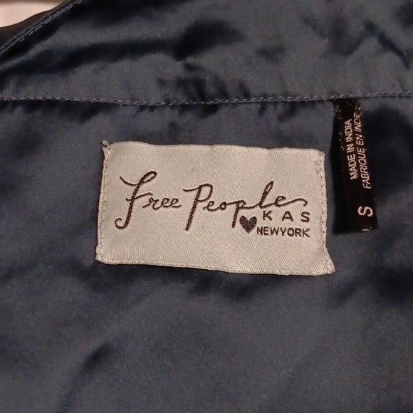 Free people blue satin mini skirt - Picture 3 of 3